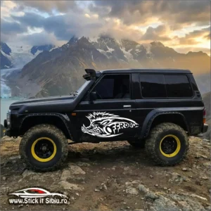 Stickere Far - Stickere Parasolare - stickere auto - Parasolare auto - Camuflaje auto - Stickere Parbriz- stickere vanatoare -pescuit - off road - firme - grafica publicitara - camuflaje - brelocuri - stickere printate - auto - moto- Bannere- design Logo- Carti de vizita- odorizante personalizate - Bannere publicitare premium -