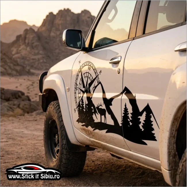 Sticker Auto Off-Road Peisaj Complet – Busolă, Munți & Cerb | Printat & Laminat - Stickere Auto Sticker Auto Off-Road Peisaj Complet – Busolă, Munți & Cerb | Printat & Laminat - Stickere Auto